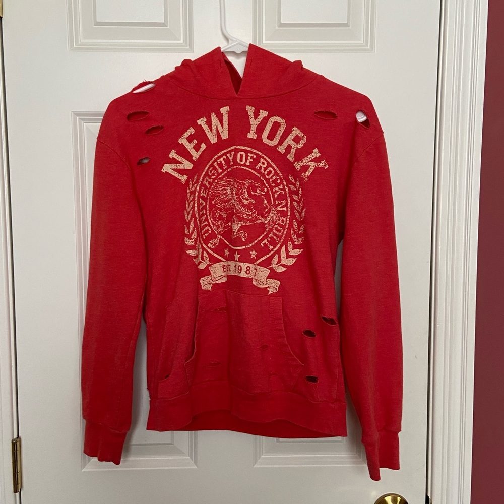 ✨5/$15✨ Distressed sweatshirt